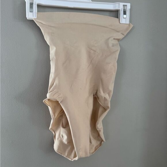 Skims Seamless Sculpt High Waist Briefs Size XL - Picture 2 of 7